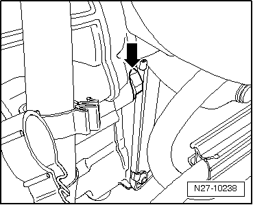 Anlasser aus- und einbauen, 2,0 l TDI-Motor 103 KW, Doppelkupplungsgetriebe (DSG) DQ250-6F