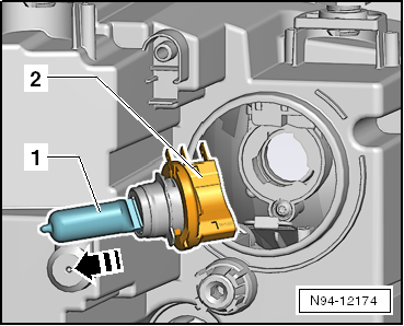Lampe für Fernlichtscheinwerfer bzw. Lampe für Tagesfahrlicht ersetzen