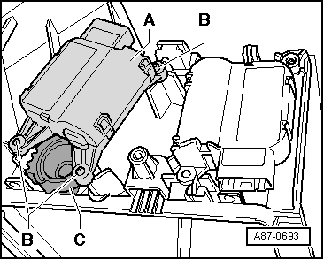 Stellmotor der Staudruckklappe -V71- aus- und einbauen