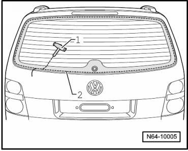 Nicht zerstörte Heckscheibe ausbauen