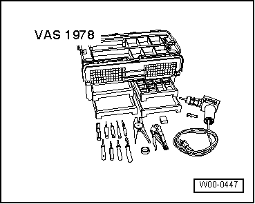 Motorsteuergerät -J623- mit Schutzgehäuse aus- und einbauen, Golf Plus, Touran