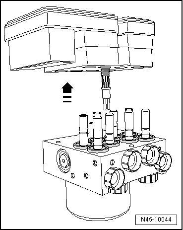 Steuergerät für ABS -J104- von der Hydraulikeinheit für ABS -N55- abschrauben