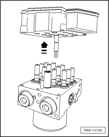 Steuergerät für ABS -J104- von der Hydraulikeinheit für ABS -N55- abschrauben