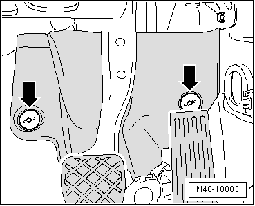 Achslenker mit Lagerbock aus- und einbauen (linke Seite für Fahrzeuge mit Doppelkupplungs- oder Automatikgetriebe)