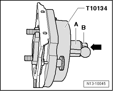 Montagevorrichtung -T10134- mit Dichtflansch auf dem Kurbelwellenflansch befestigen